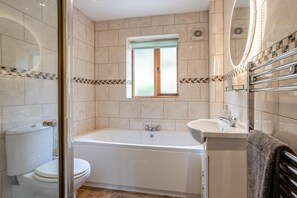 Bathroom - 1 Bed in Pantygelli (oc-s45943) (Pantygelli)