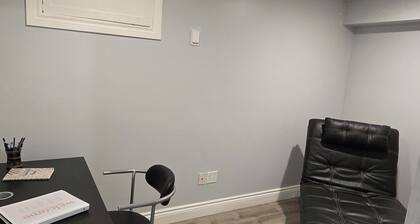 The Thomas House ~ 2Br ~ Pet Friendly ~ Getaway