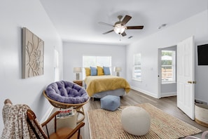 Room - 3-bedroom house in peaceful Gulfport with cool AC breeze (Gulfport)