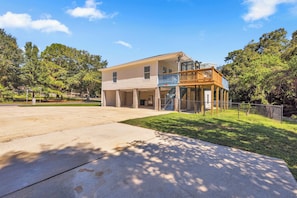 Exterior - 3-bedroom house in peaceful Gulfport with cool AC breeze (Gulfport)
