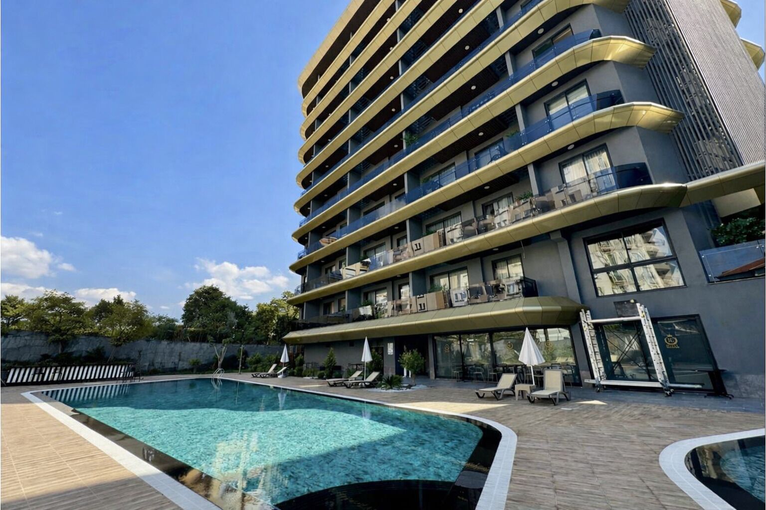 Indoor pool, outdoor pool