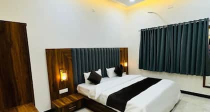 Amberi Vista Villa by awsmberg | Private Villa Udaipur | Stunning mountain View