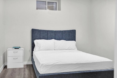 The Hideaway • 3 BR w/ 3 Ensuites • DT Oshawa