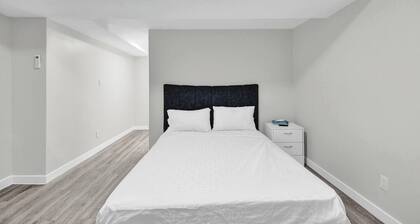 The Hideaway • 3 BR w/ 3 Ensuites • DT Oshawa