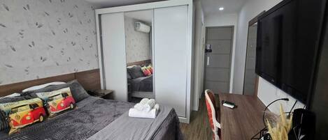 1 bedroom, iron/ironing board, WiFi (free), bed sheets