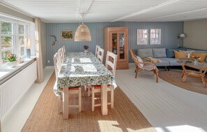 Unclassified image, 5 of 18, button - Awesome home in Sæby with WiFi (Sæby)