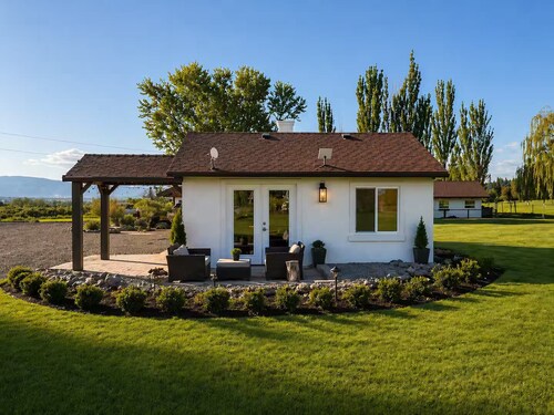 Boutique Bunkhouse - SweetGrass Farms
