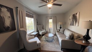 Living area - Escape to a private 3BR retreat at North House in Wildlife Prairie Park (Hanna City)