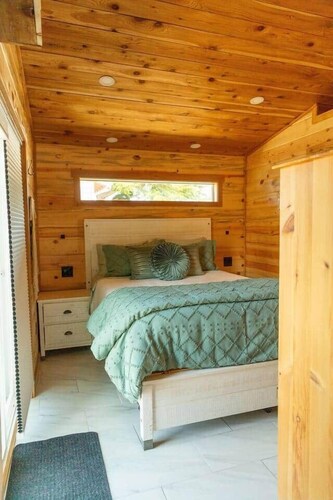 Cozy Crabin - Pet Friendly, Trailer Hook Up, Boat parking, Bay Access
