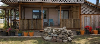 Karl's Place - Cozy home near Alsea Bay