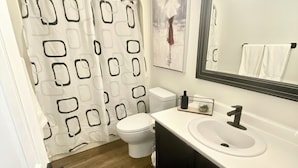 Unclassified image, 4 of 13, button - YQM Spacious Home (Moncton)