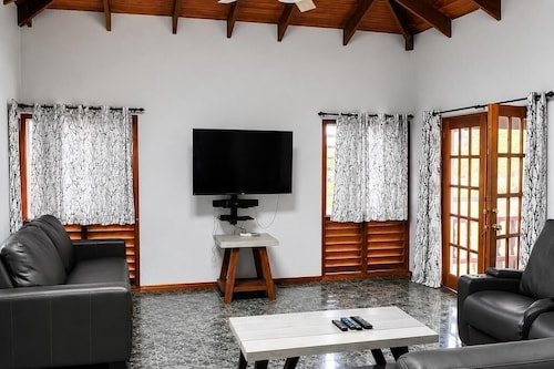 2 Bedroom  • 2 bathroom Rainforest Retreat Near Grand Etang Reserve