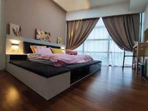 Family Condo, 4 Bedrooms, Balcony, City View - The azure (Petaling Jaya)