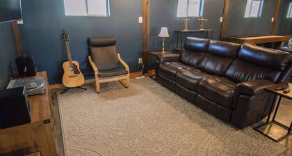 Cozy pet-friendly barn in perfect Rising Fawn near Cloudland Canyon