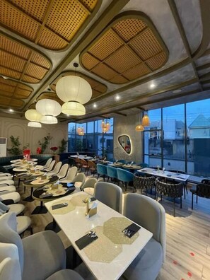 Dining - Vertus Hotel and Suites  (Benin City)