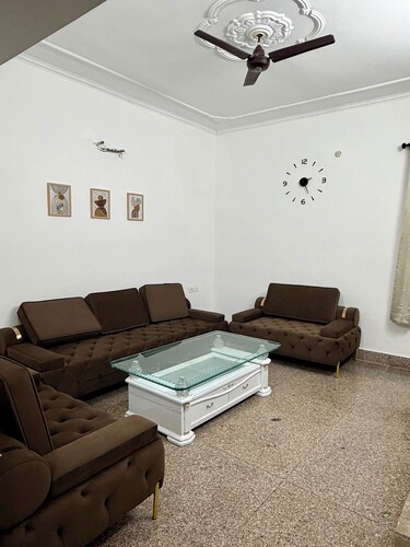 Perfect 6-bedroom Manor in Phagwara