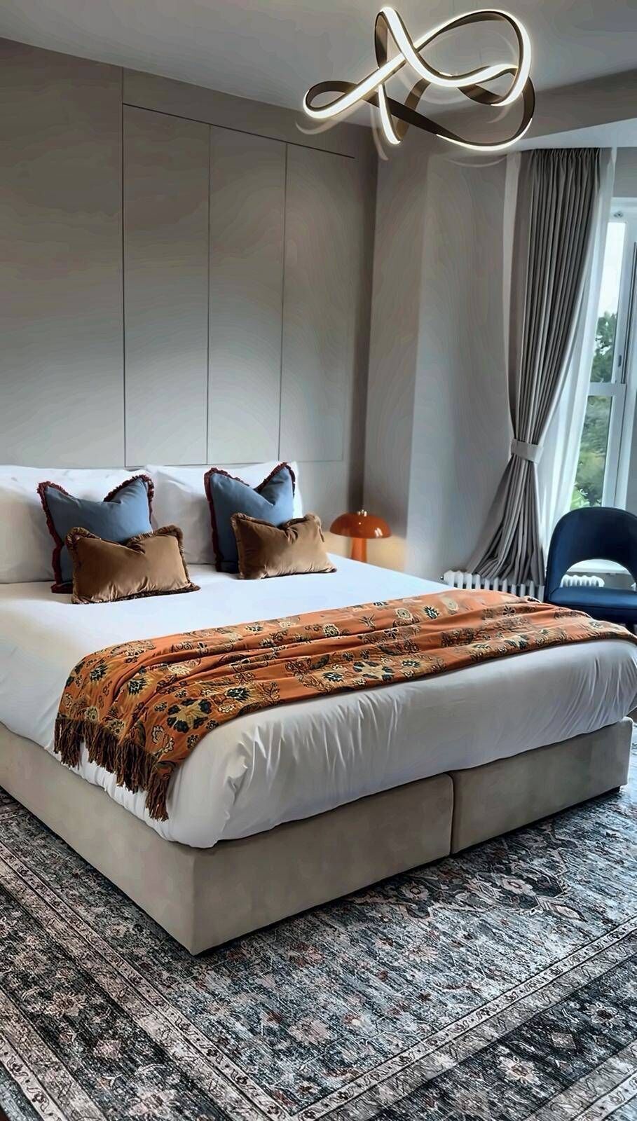 WiFi, bed sheets