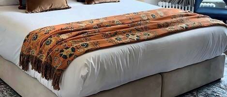WiFi, bed sheets