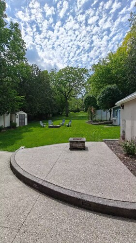 Blair Village Cottage Retreat with Firepit