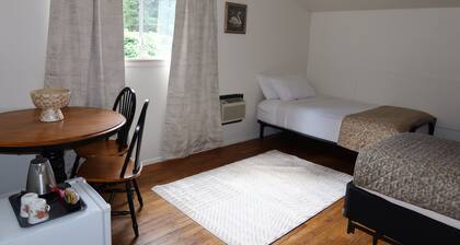 Economy Room 28 – 2 Beds, Second Floor, Private Ba
