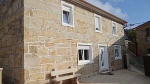Exterior - Casa Lago-Marí — Large house near the sea (Lariño)