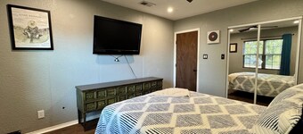 Texas Sage House - 4-bedroom house in beautiful Brady, TX