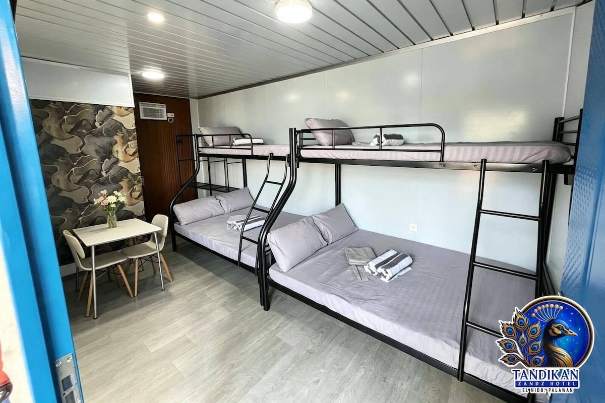 Standard Quadruple Room, Balcony, Beach View