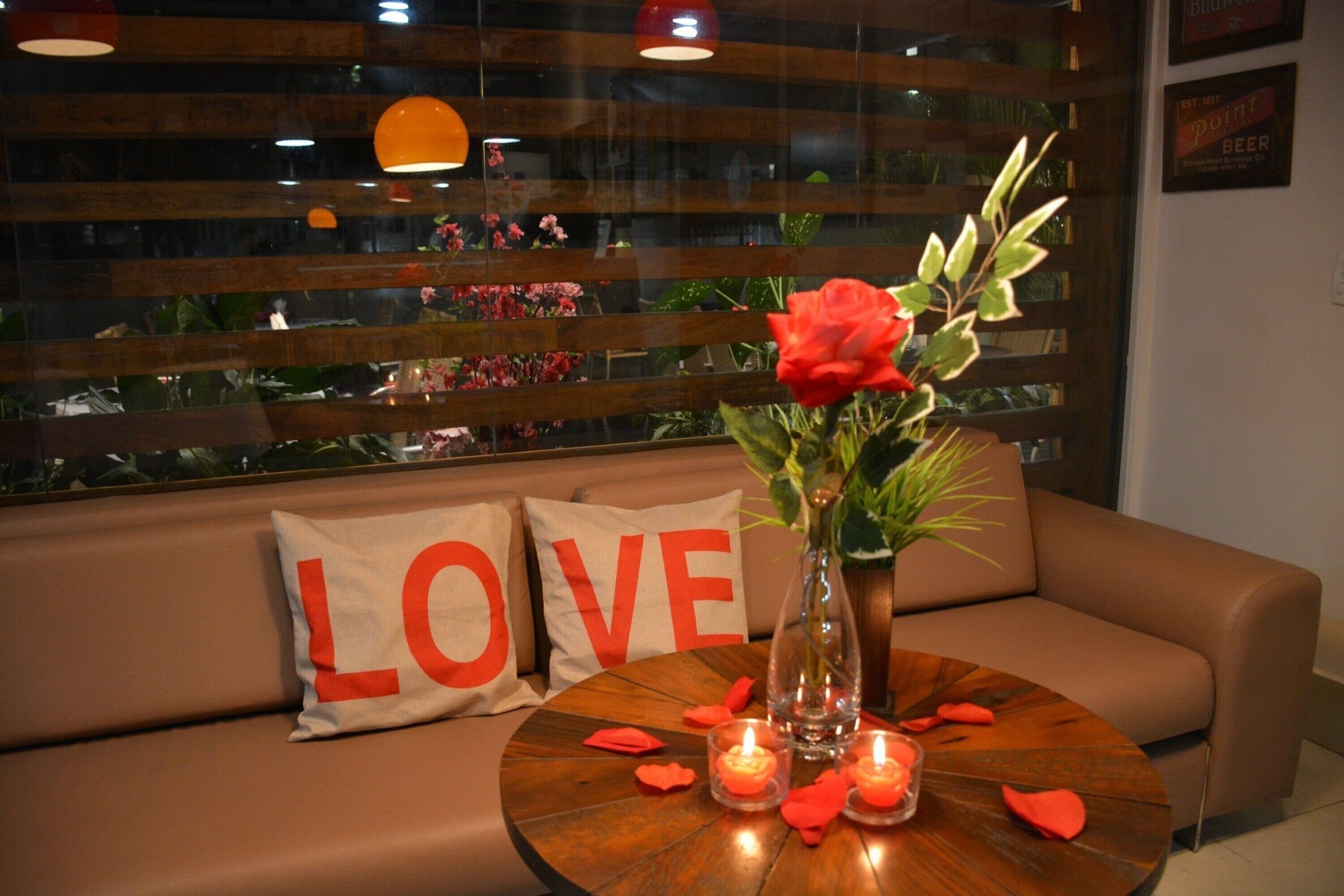 Contemporary Comfort | Parking | Breakfast | 1.5 Mi To Flamboyant Mall - Goiânia