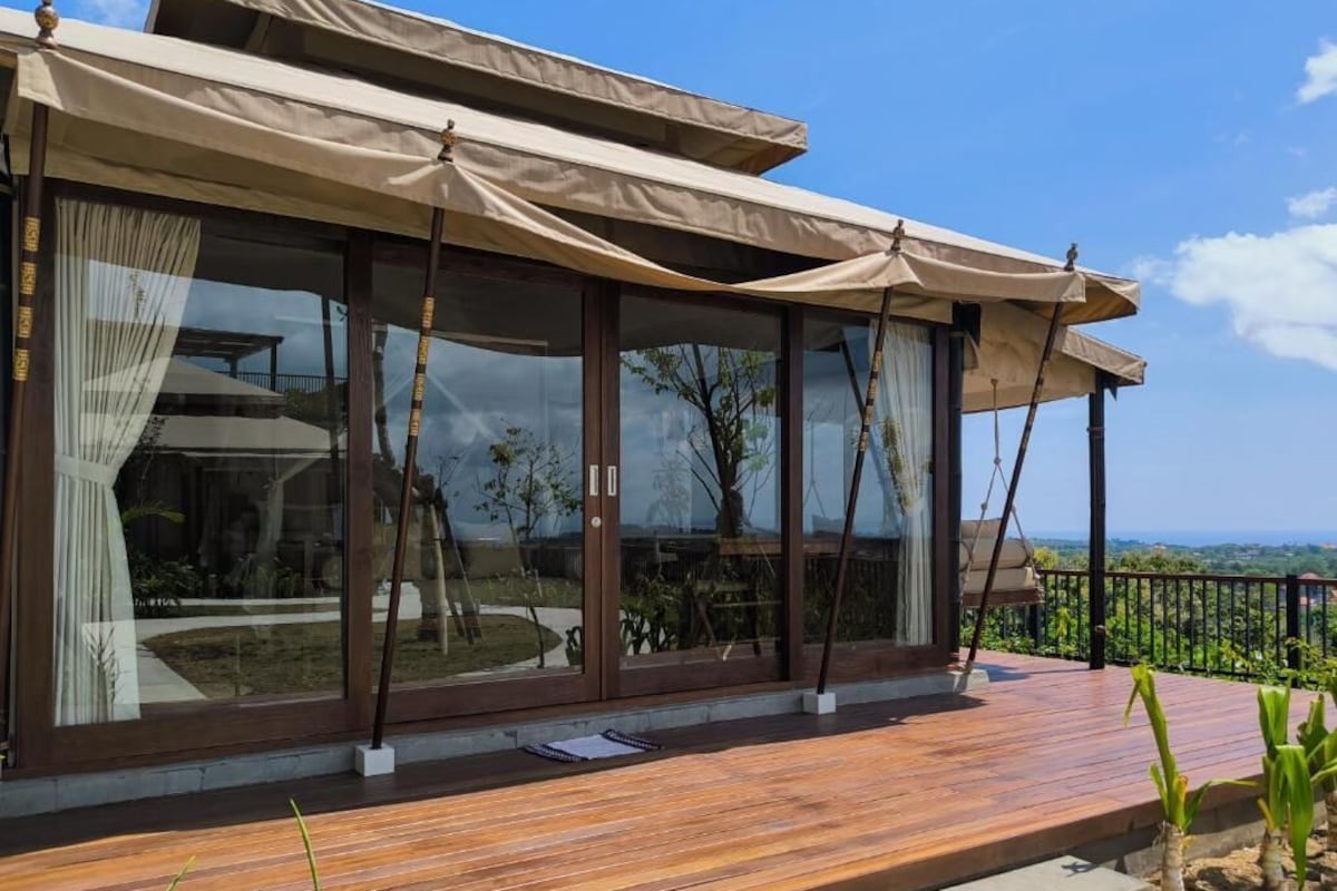 Deluxe tent, uitzicht op tuin | Terras