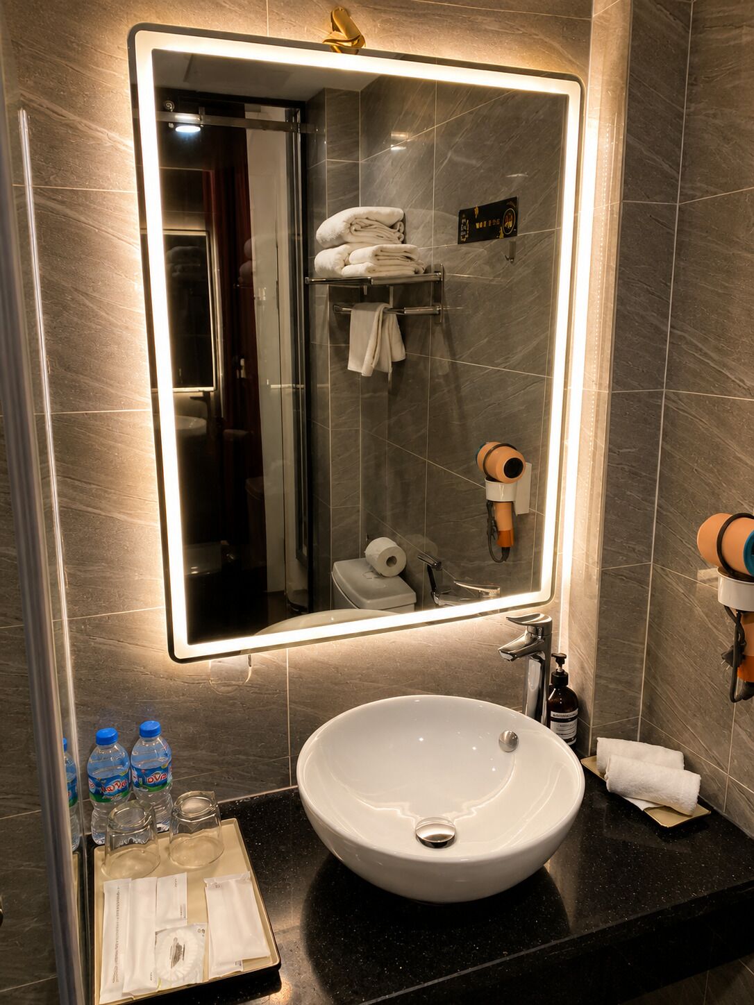 Deluxe Double Room | Bathroom