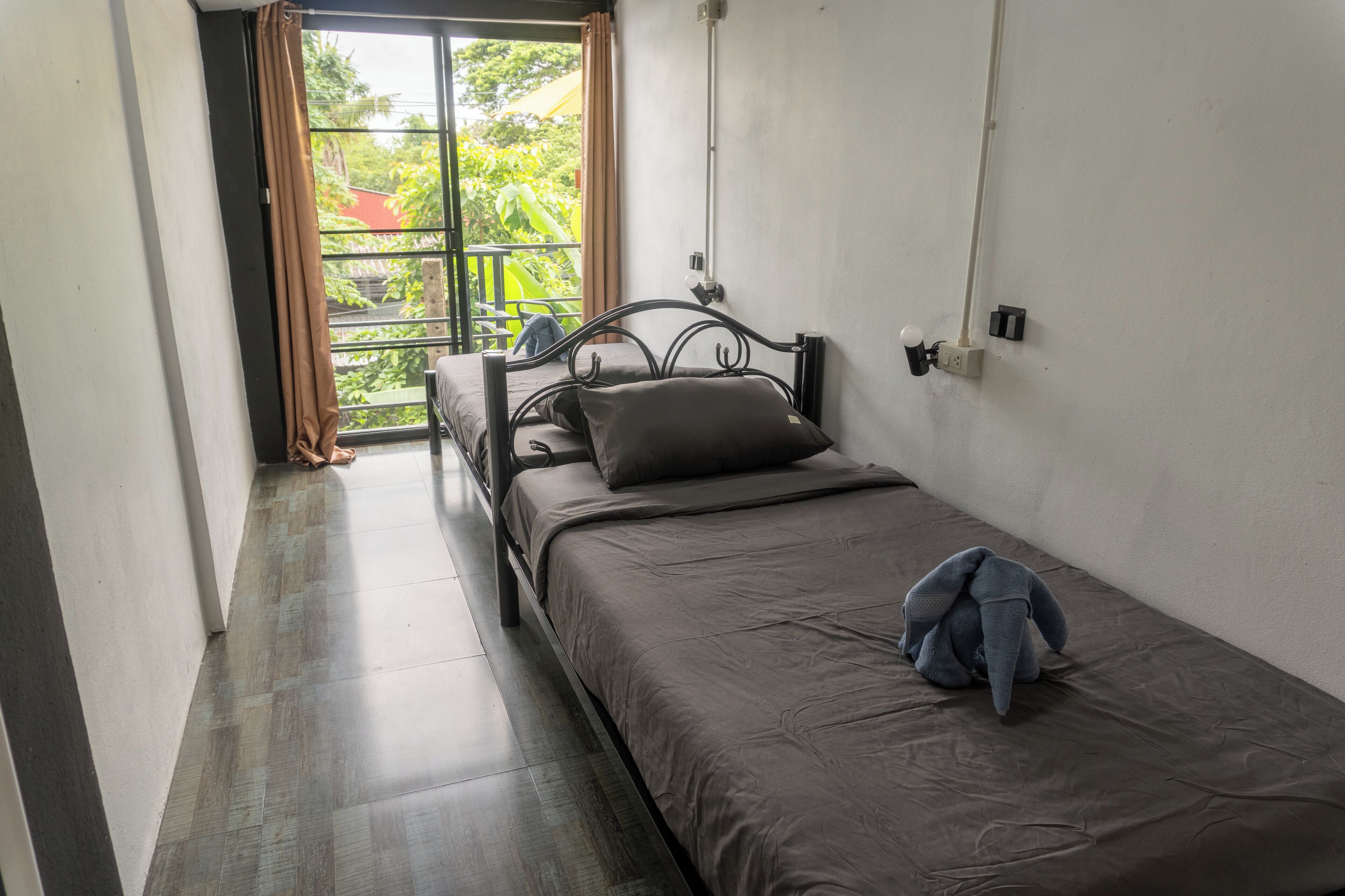Classic Twin Room, Balcony, City View