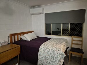 Room - Studio apartment with free parking (East Brisbane)