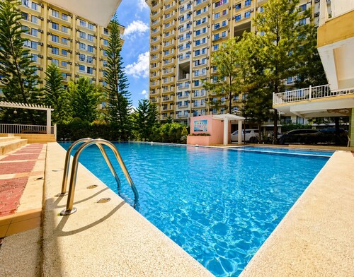 Tranquil 2-bedroom Apartment With Shared Pool in Davao City