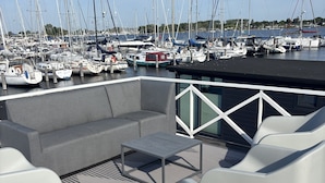 Balcony - Houseboat With Rooftop Terrace (Wolphaartsdijk)