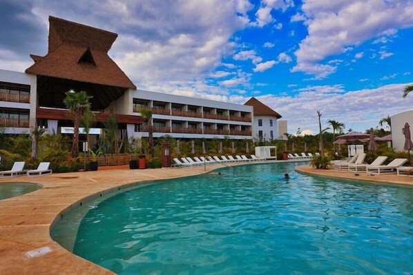 Pool - Hotel Mundo Maya Nuevo Uxmal (Ciudad del Carmen)