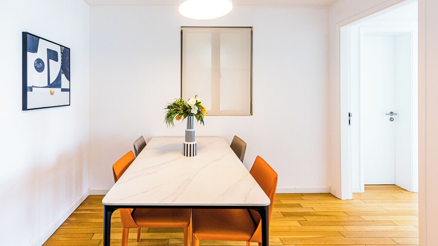 Tyms 3BR 2BA Apt at Jing'an Maple Garden
