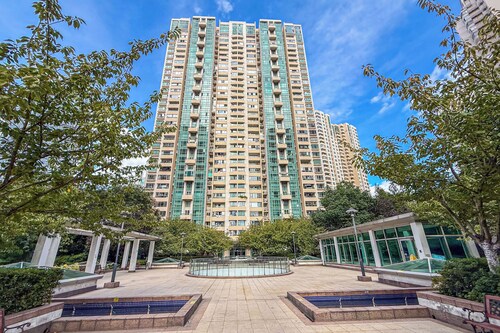 Tyms 3BR 2BA Apt at Jing'an Maple Garden