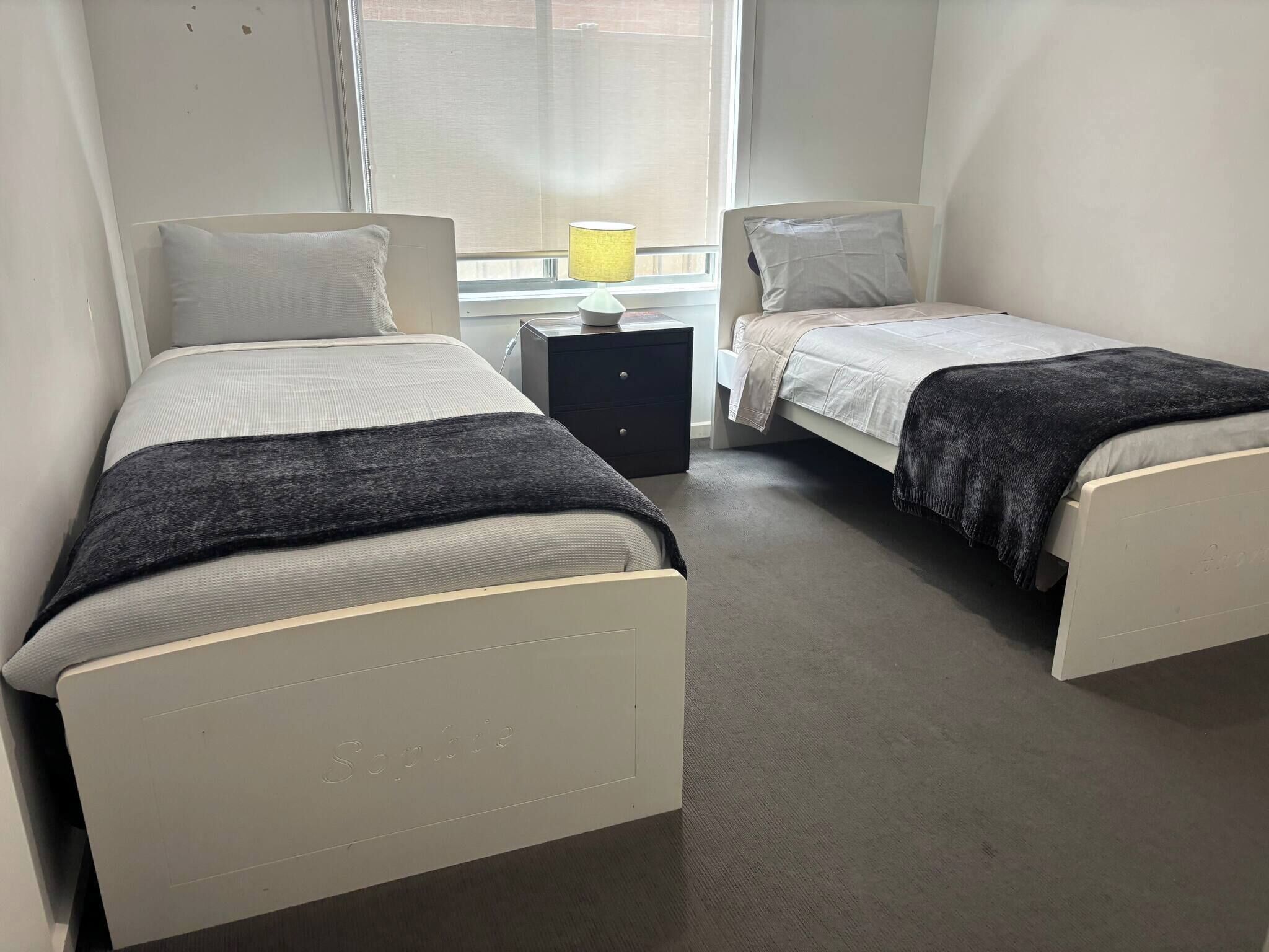 Iron/ironing board, internet, bed sheets