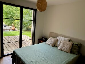 Unclassified image, 4 of 51, button - Villa with pool, sleeps 8, 4,500 m² garden, Bordeaux (Latresne)