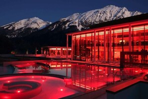 Pool - Staufen in the country house Hochstaufenblick (Bayerisch Gmain)