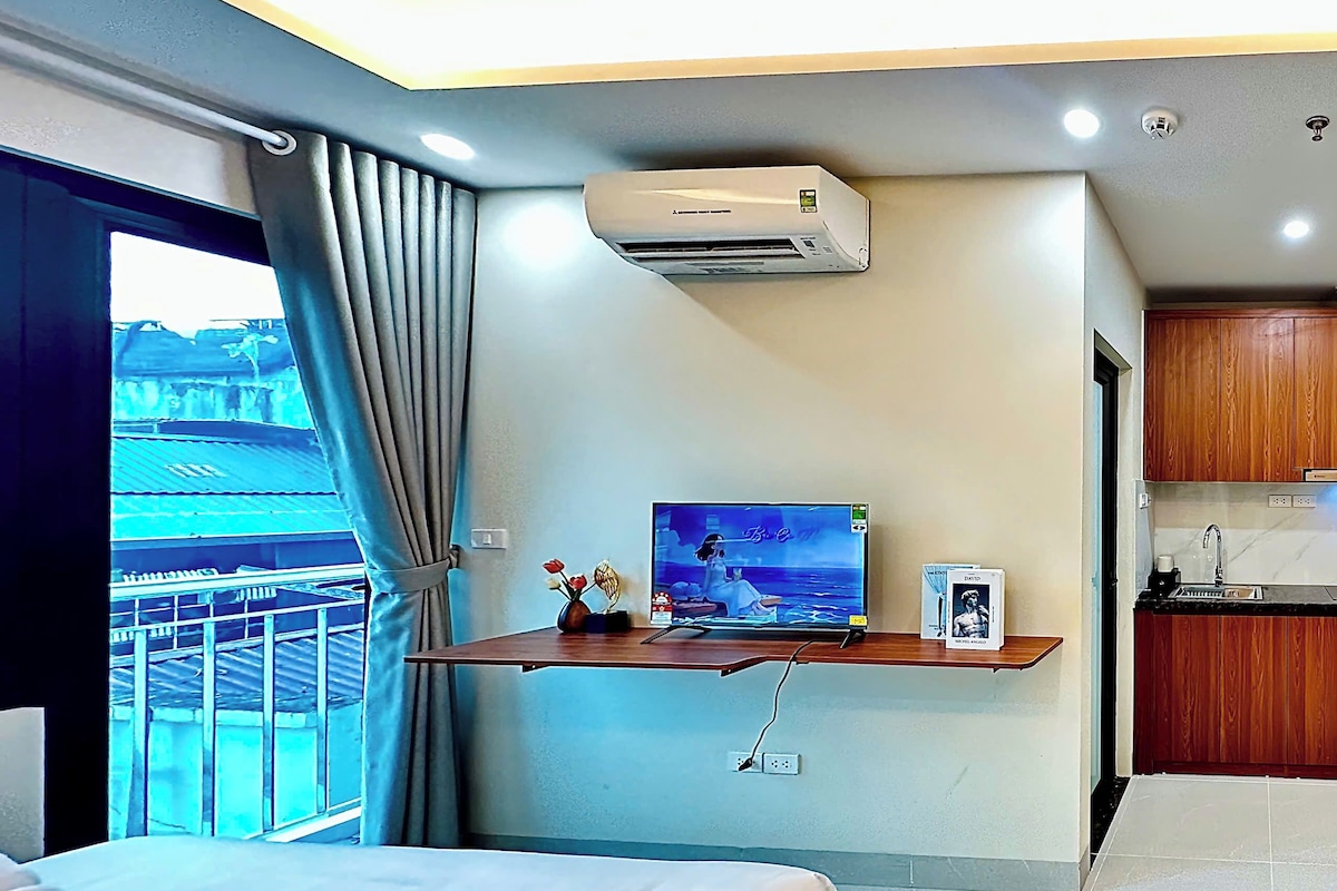 Executive Studio, Balcony, City View | WiFi (free)