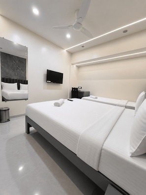 Unclassified image, 5 of 40, button - Hotel Lake Bloom Residency Powai (Mumbai)