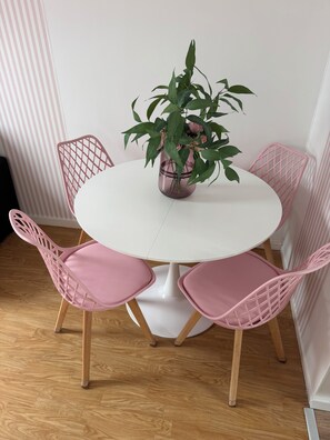 Unclassified image, 3 of 22, button - La vie en rose, chic apartment in center Amiens (Amiens)