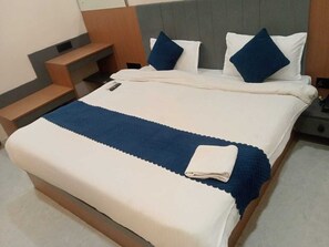Room - Hotel GRS Palace (Varanasi)