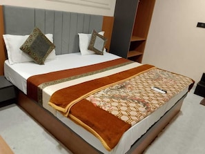 Room - Hotel GRS Palace (Varanasi)