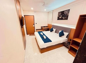 Room - Hotel GRS Palace (Varanasi)