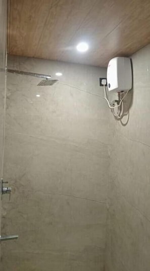 Bathroom - Hotel GRS Palace (Varanasi)