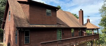 Cedar Chalet | 100-Mile Views + Hot Tub
