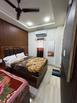 Family Room - Om Home Stay (Agra)