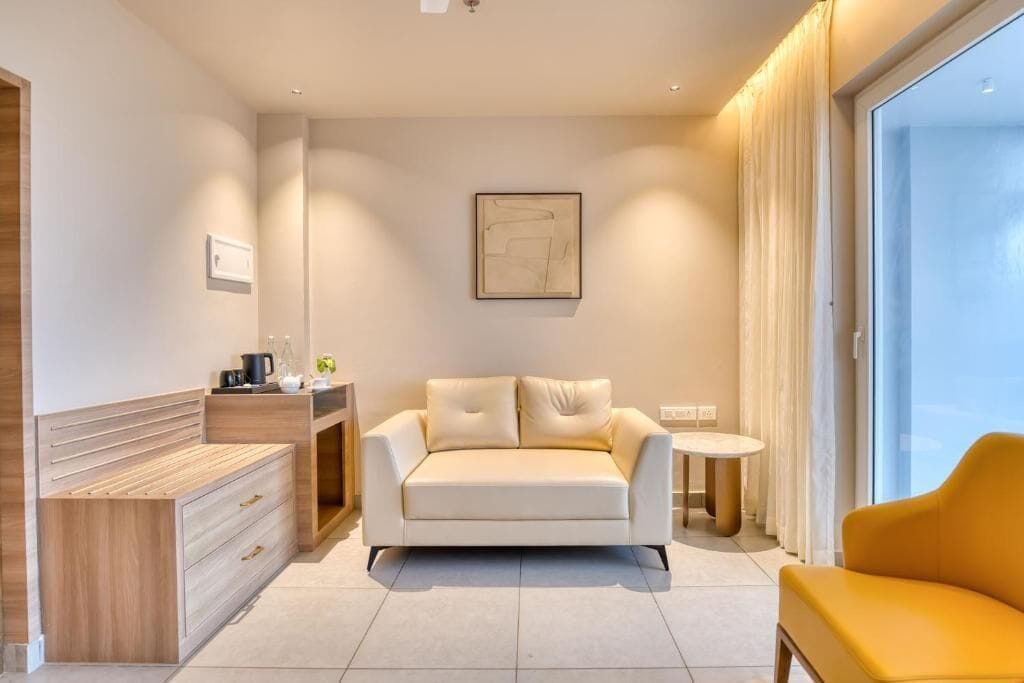 Misty Serenity Suite | Living area